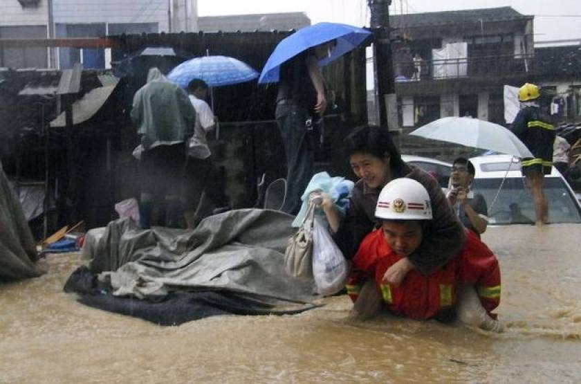Κίνα: 33 νεκροί από πλημμύρες και κατολισθήσεις στα νότια της χώρας