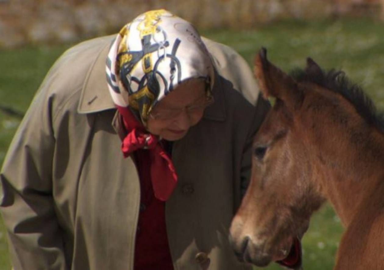 BBC: Η λατρεία της Βασίλισσας Ελισάβετ για τα άλογα