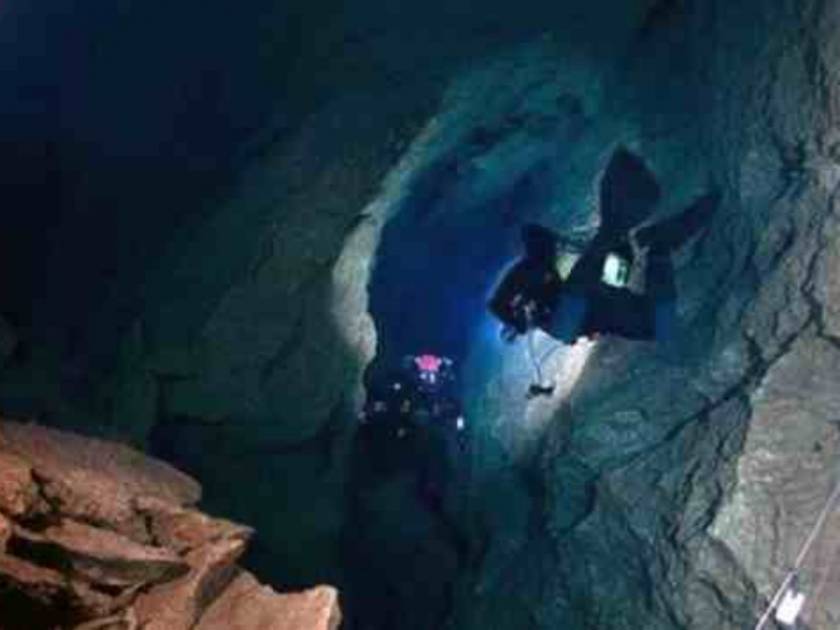 Επιχείρηση ανάσυρσης 25χρονου σπηλαιοδύτη στην Αρκαδία