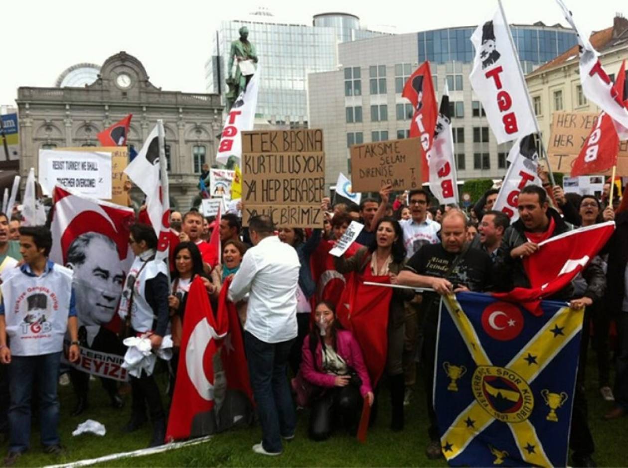 «Στο πόδι» η διεθνής κοινότητα για τα επεισόδια στην Τουρκία (pics)