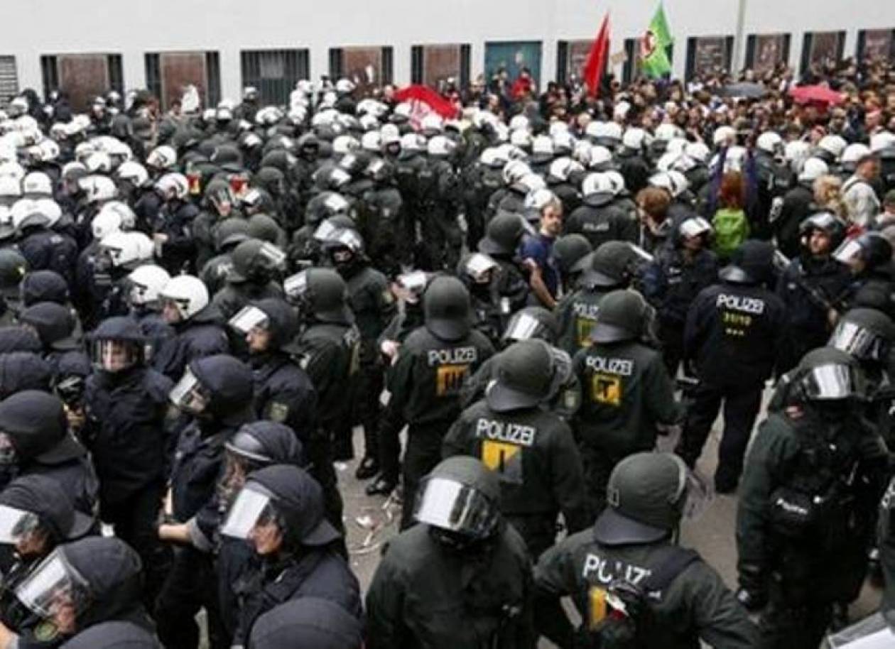 Διαδηλωτές συγκρούστηκαν με αστυνομικούς στην Φρανκφούρτη
