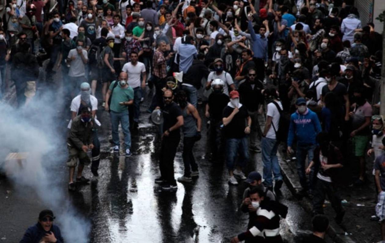 Νέες σφοδρές συγκρούσεις σε Άγκυρα και Κωνσταντινούπολη