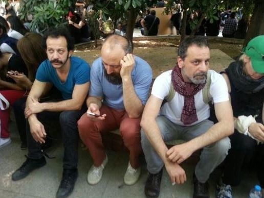 Στο πλευρό των διαδηλωτών της Τουρκίας ο «Σουλεϊμάν» (pics+video)