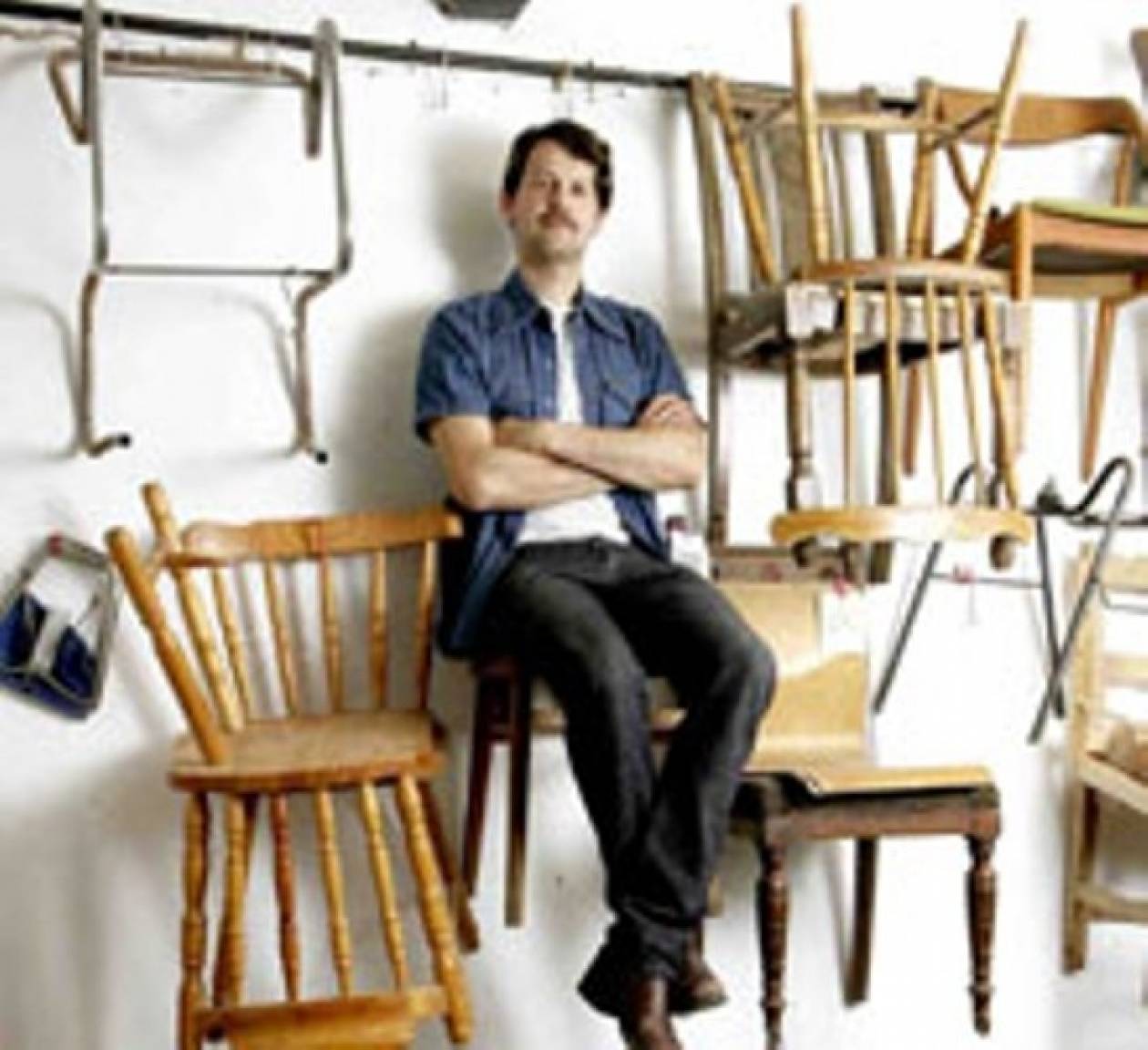 Εκατό καρέκλες σε 100 ημέρες από τον Ιταλό σχεδιαστή Μαρτίνο Γκάμπερ
