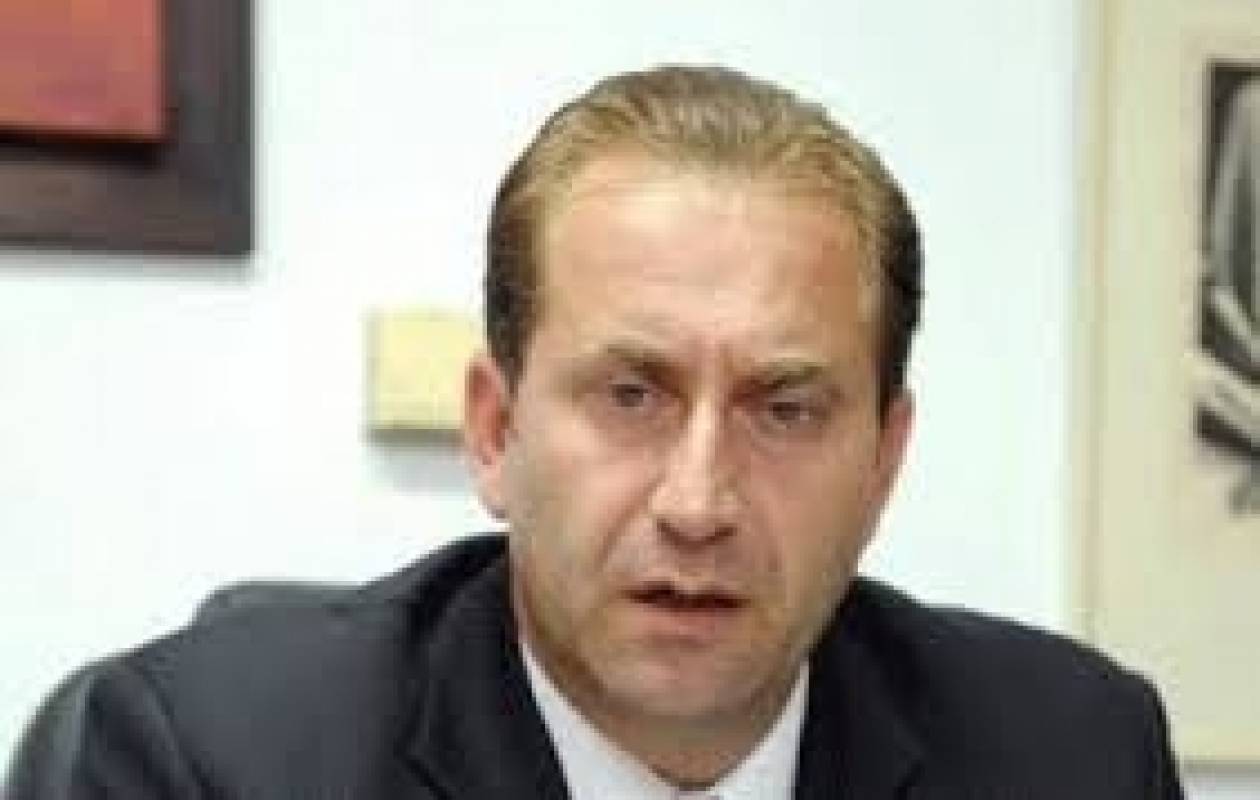 ΑΚΕΛ: Νόμιμος ο διορισμός του Καϊκίτη στη ΚΤ Κύπρου