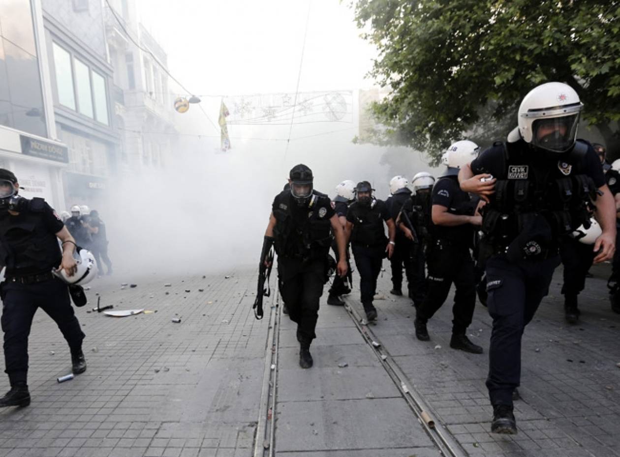 Τουρκία: Βίαιη επέμβαση της αστυνομίας στη διαδήλωση της Άγκυρας