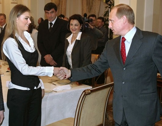 Η «καυτή» Alina που ξελόγιασε τον Ρώσο πρόεδρο!