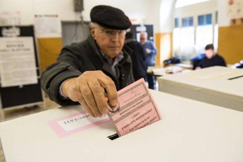 Ιταλία: Η αποχή είναι το κυρίαρχο στοιχείο των δημοτικών εκλογών