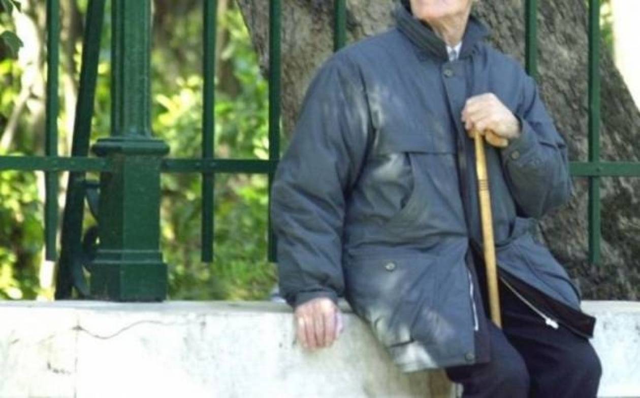 Λάρισα: Εκμεταλλεύονταν ηλικιωμένους και απέσπασαν 3.500 ευρώ