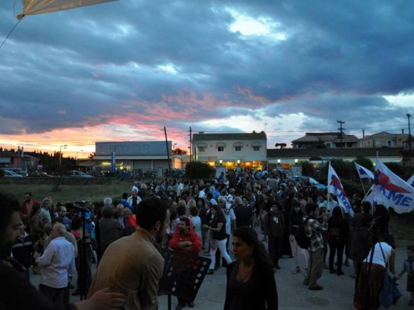 Κέρκυρα: Εκατοντάδες κόσμου στη συναυλία διαμαρτυρίας για την ΕΡΤ