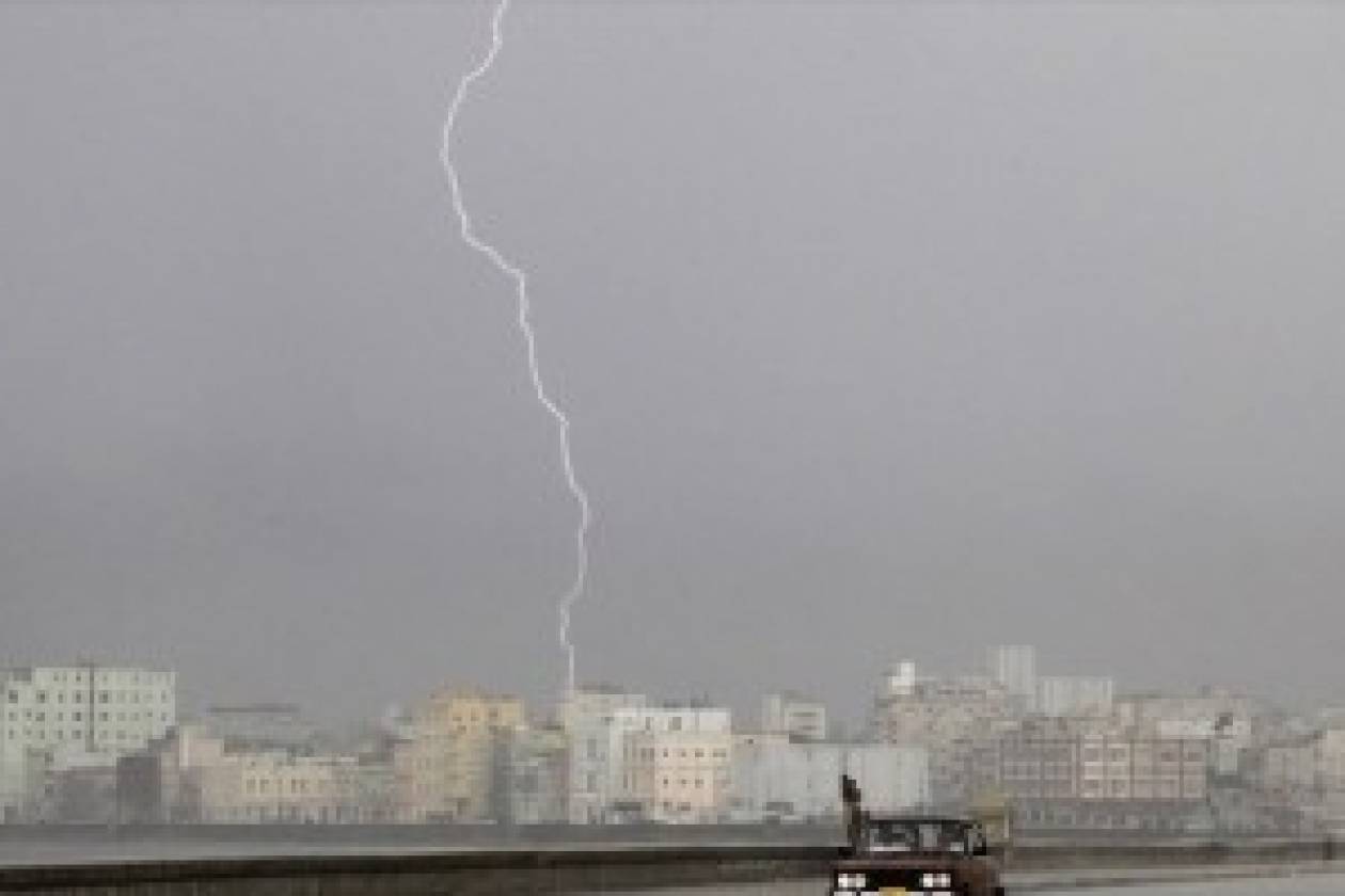 Στις ακτές του Κόλπου του Μεξικού έφτασε η τροπική καταιγίδα Μπάρι