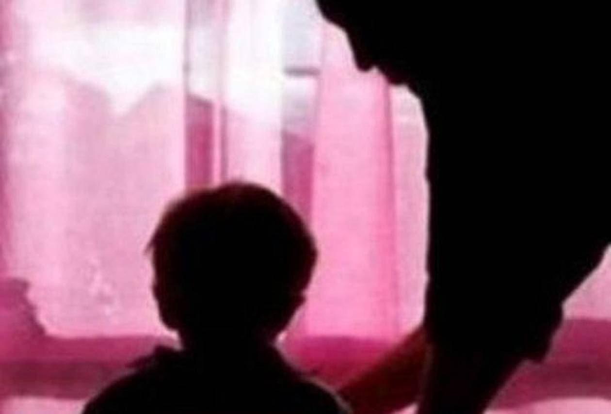 Λάρισα: Κυκλοφορούσε ελεύθερος ενώ είχε αποπλανήσει παιδιά