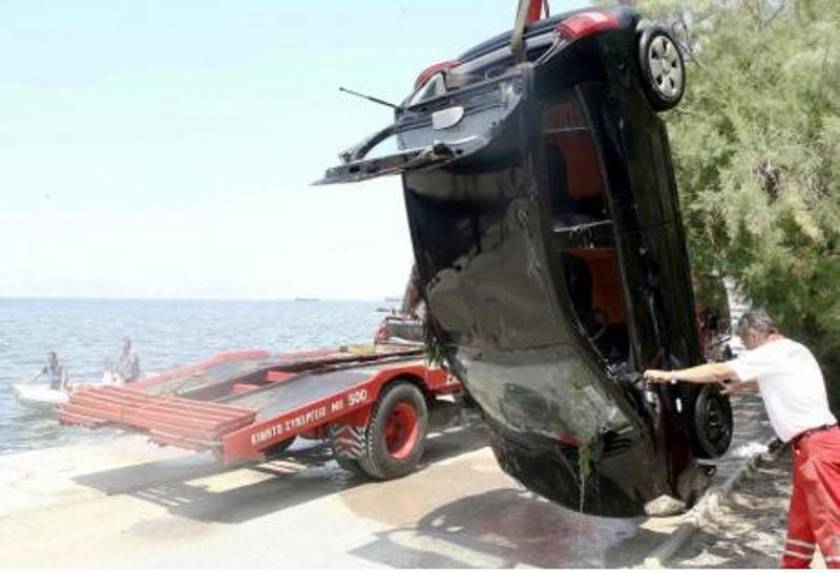 Αυτοκίνητο έπεσε στη λιμνοθάλασσα του Μεσολογγίου