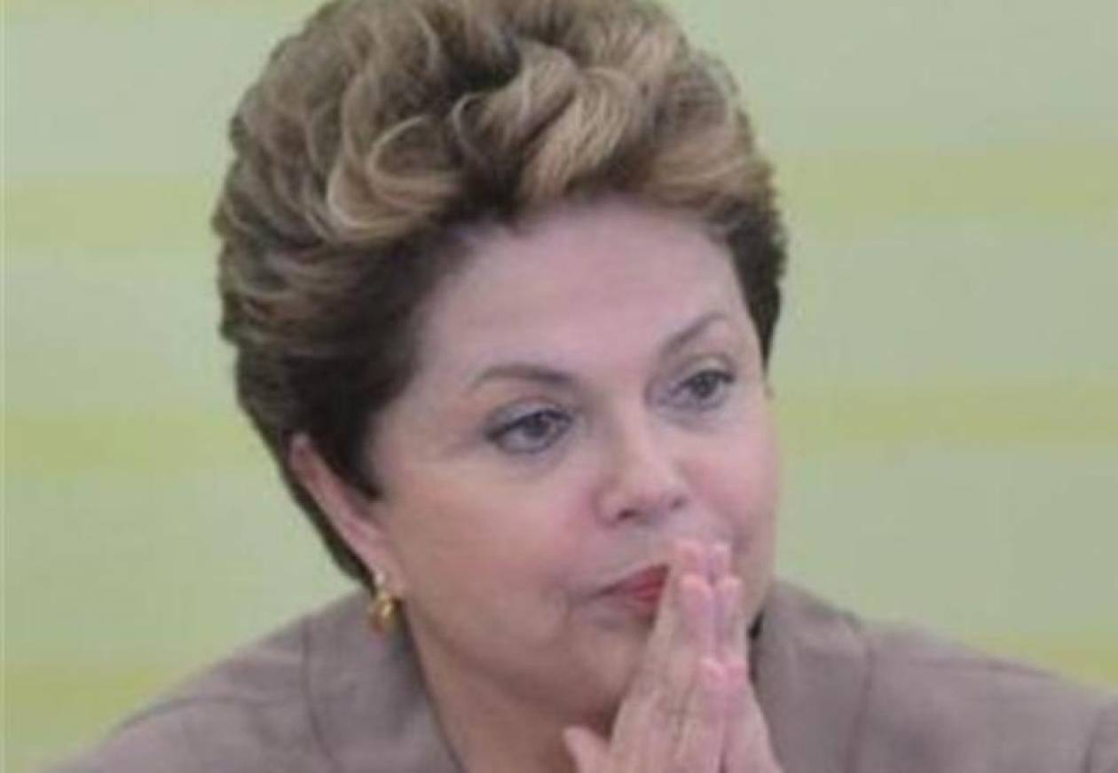 Tρεις στους δέκα Βραζιλιάνους συμπαθούν την πρόεδρο Ρούσεφ