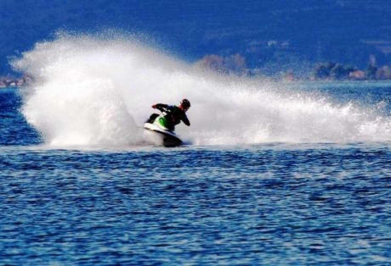 Σύγκρουση τζετ σκι στην Κρήτη - Σοβαρά τραυματισμένος 18χρονος