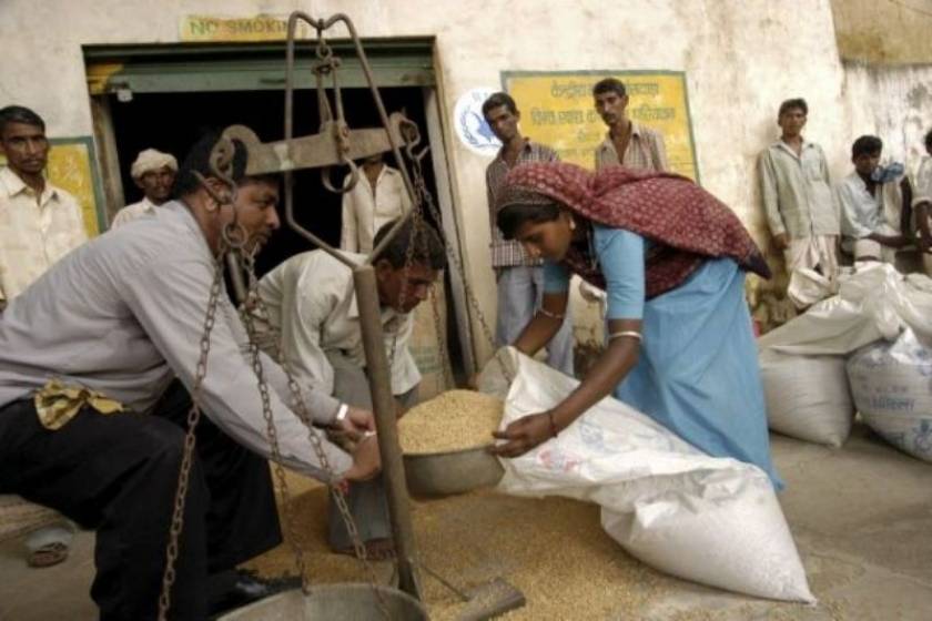Ευρύ πρόγραμμα επισιτιστικής βοήθειας για τους φτωχούς της Ινδίας
