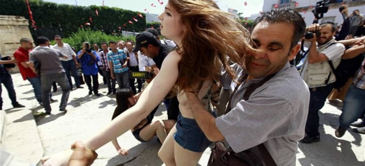 Οι Femen έκαναν ημίγυμνη επίθεση στον Ερντογάν