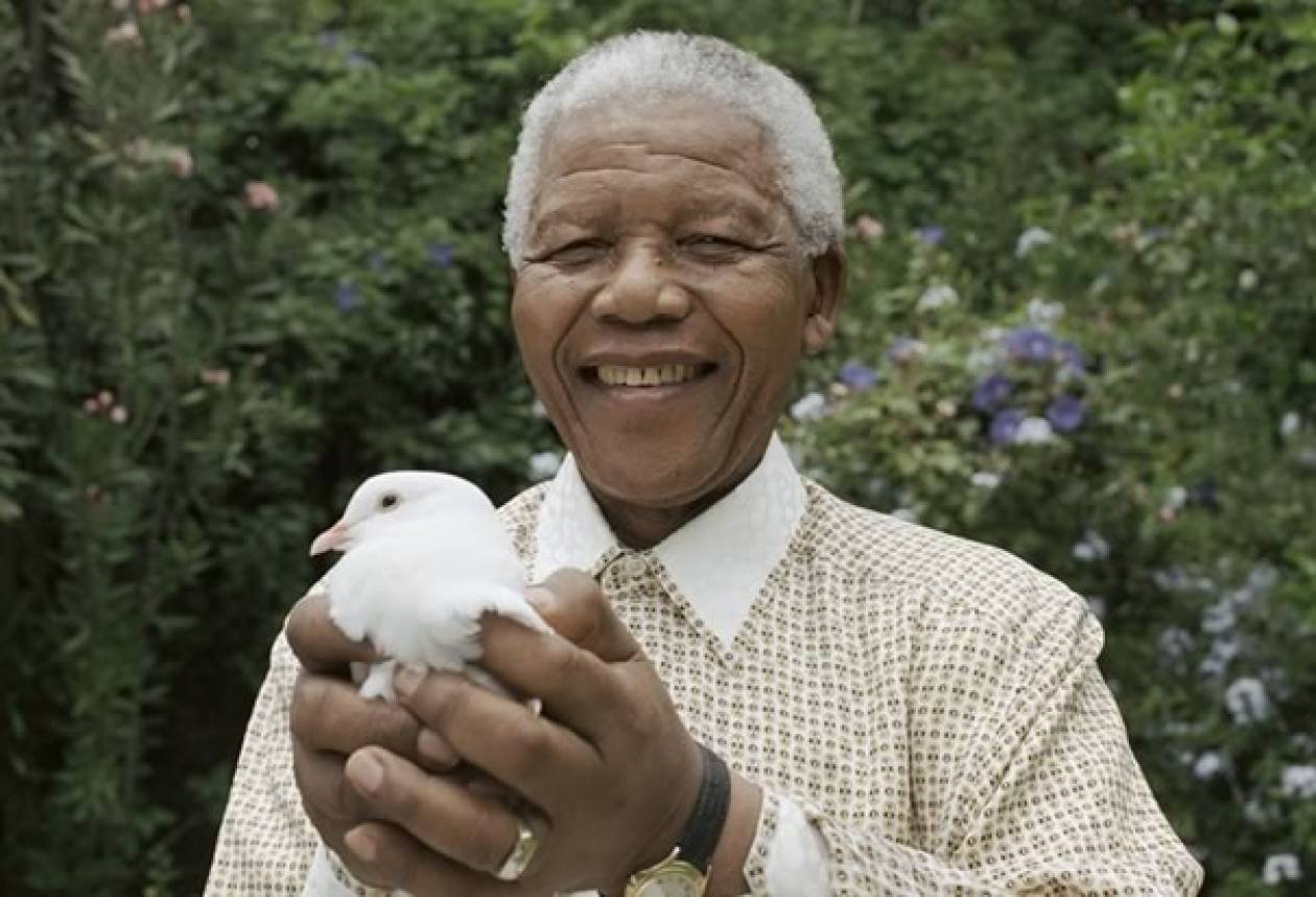 Νέλσον Μαντέλα: «Έχει τις αισθήσεις του και αναγνωρίζει πρόσωπα»