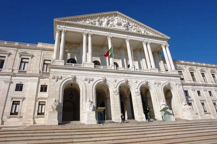 Πορτογαλία: Η κυβέρνηση ζητάει χρόνο από την τρόικα