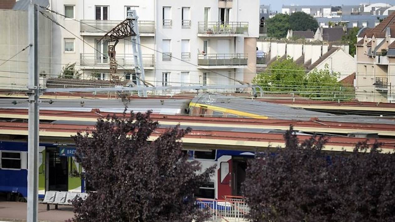 Γαλλία: Σε τεχνικό σφάλμα αποδίδεται η σιδηροδρομική τραγωδία