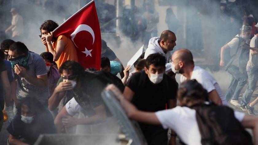 Τουρκία: Νέες συγκρούσεις μεταξύ διαδηλωτών και αστυνομίας