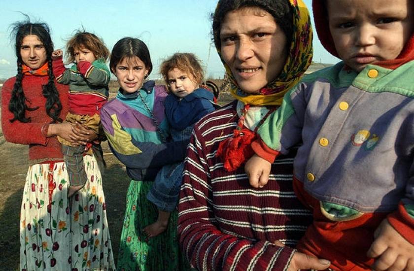 Η Βρετανία ζητά βοήθεια από Ρουμανία για τους Ρομά