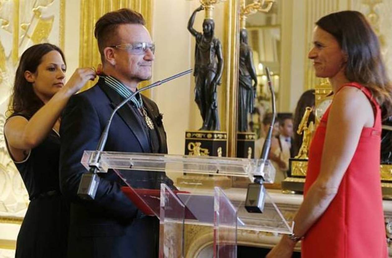 Το γαλλικό βραβείο πολιτισμού στον Μπόνο των U2