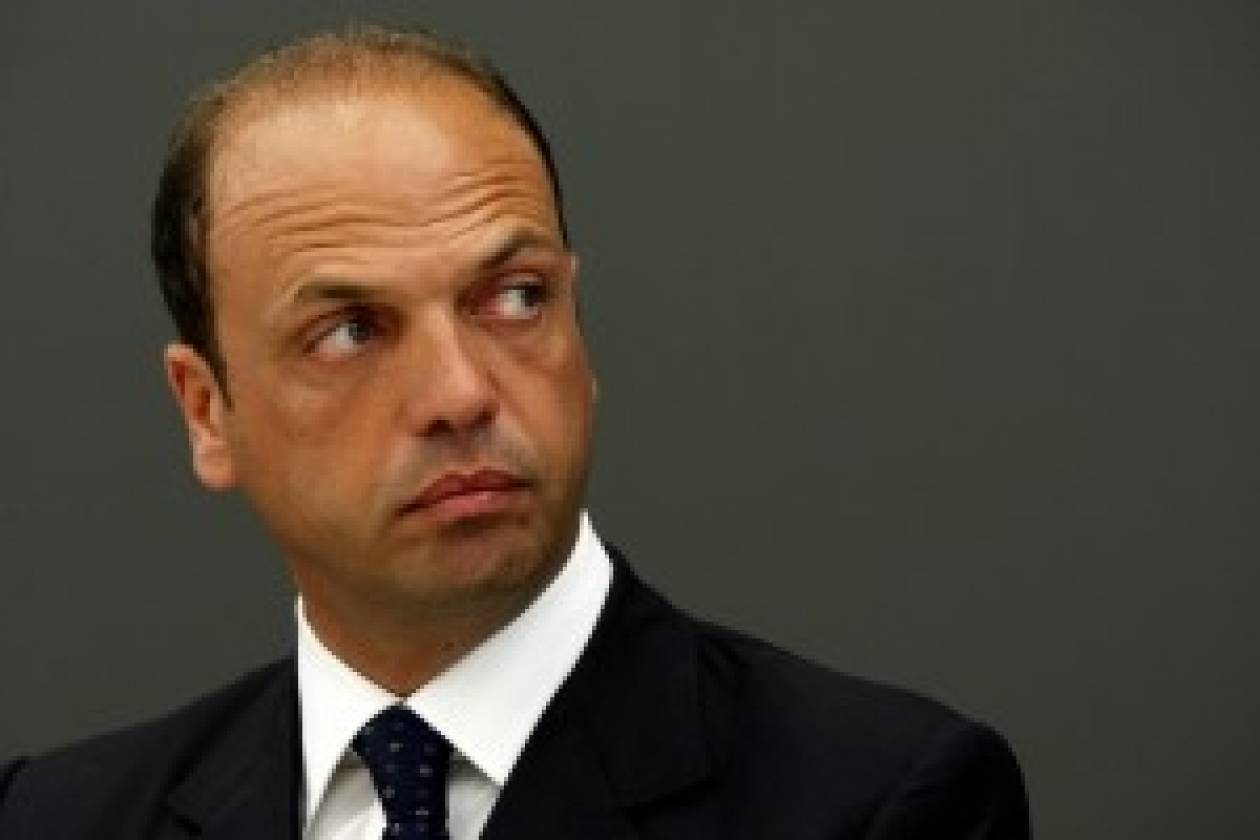 Διχάζει η πρόταση δυσπιστίας κατά του ιταλού υπουργού Εσωτερικών