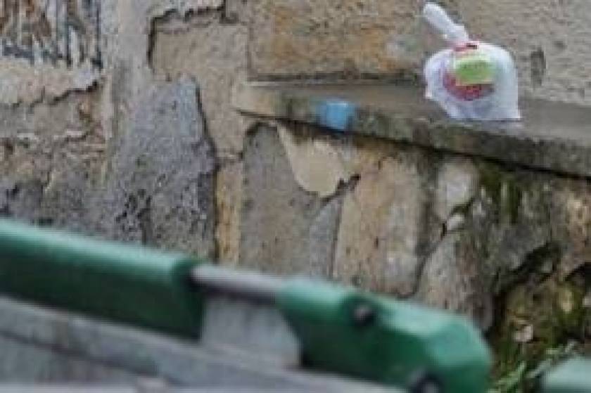 ΣΟΚ στην Πάτρα: «Ταΐζω τα παιδιά μου με ληγμένα από τα σκουπίδια»