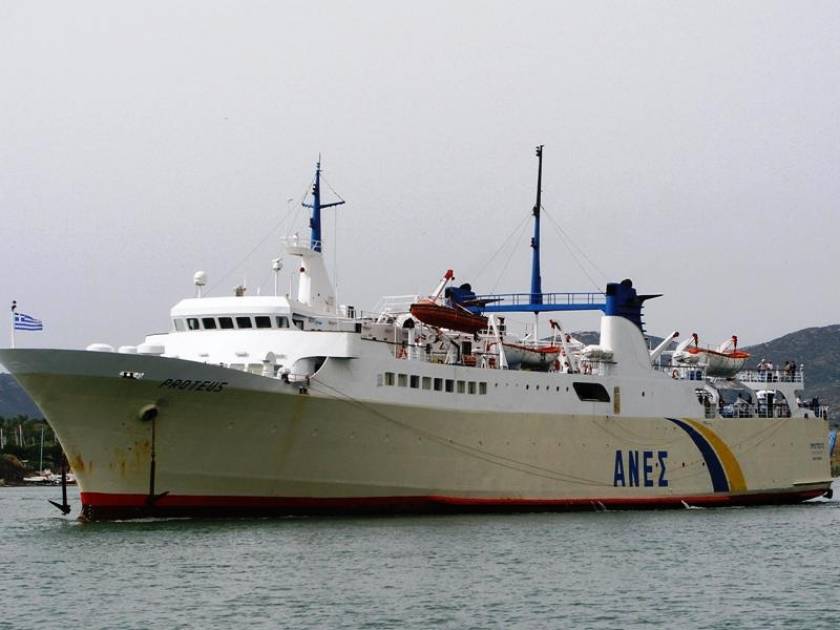 Μηχανική βλάβη για επιβατικό πλοίο στη Σκιάθο