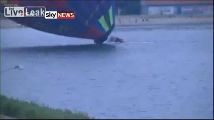 Βίντεο: Αερόστατο με επιβάτες έπεσε σε λίμνη