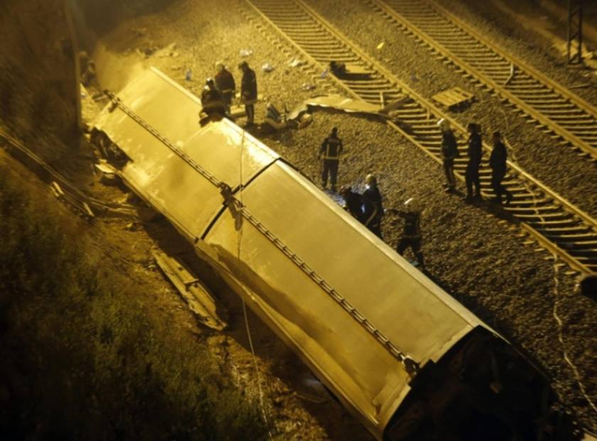 Διπλή έρευνα για τα αίτια της σιδηροδρομικής τραγωδίας στην Ισπανία