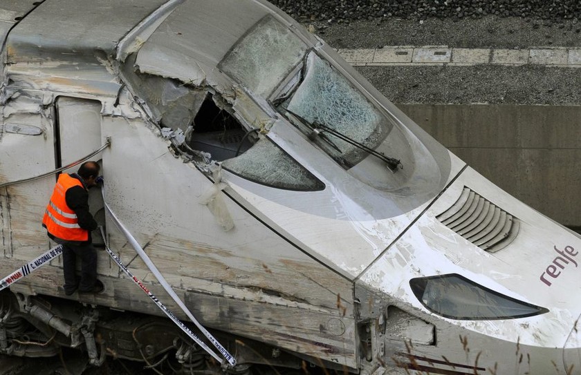 Σιδηροδρομική τραγωδία: Ο μηχανοδηγός φρέναρε καθυστερημένα