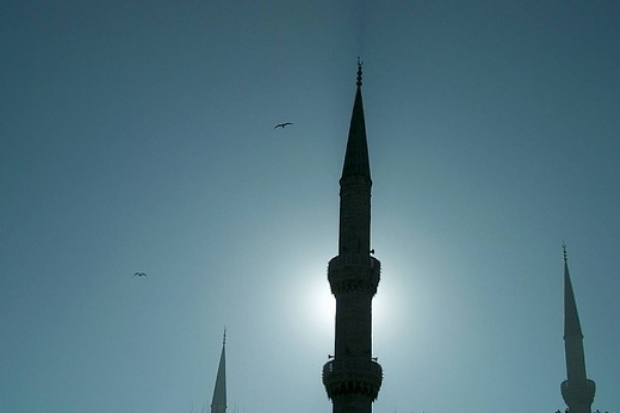 «Ενοχλούν» τα τζαμιά στα Σκόπια