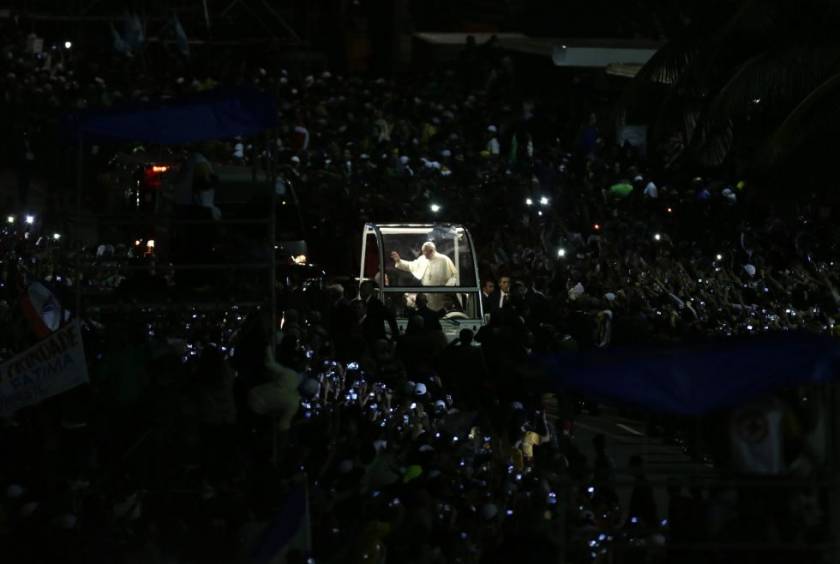 Κόπακαμπάνα: Η απίστευτη φωτογραφία από την συγκέντρωση για τον Πάπα