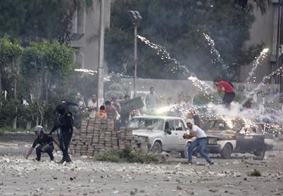 Αίγυπτος: Πυροβολούν στο ψαχνό θέλοντας να σκοτώσουν