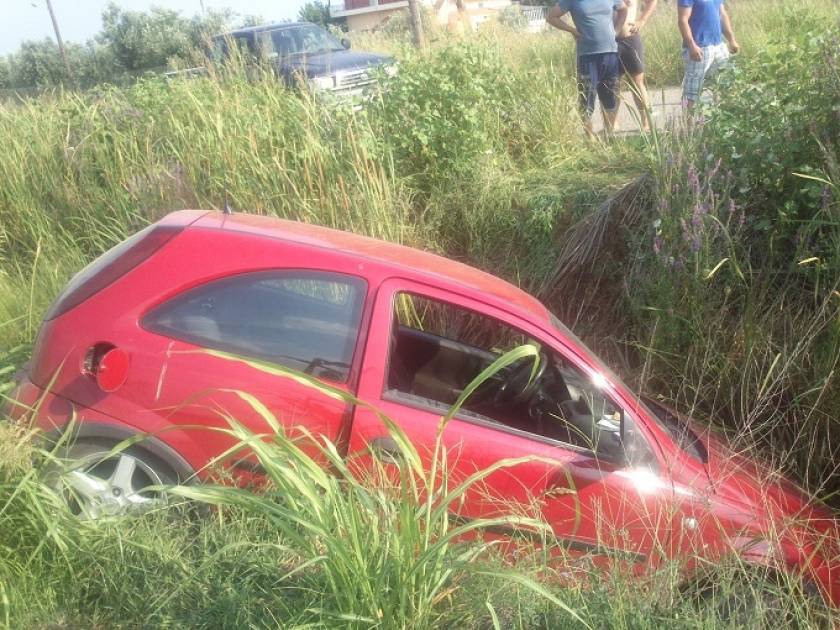 Αγρίνιο: Άγιο είχε 35χρονη που «προσγειώθηκε» σε χωράφι...(Pics+video)