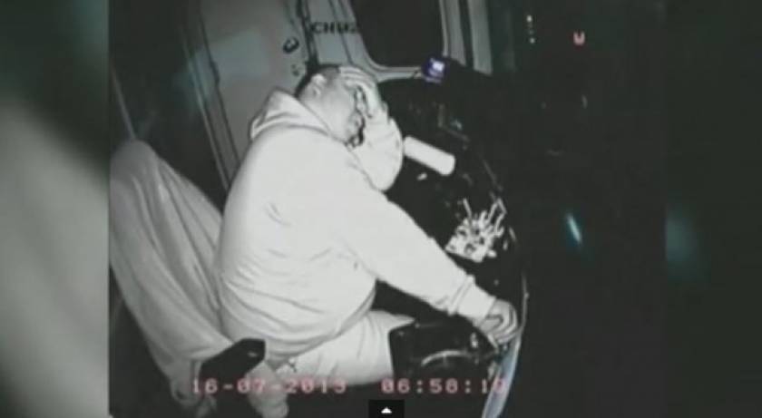 Βίντεο-ΣΟΚ: Οδηγοί τρένων κοιμούνται εν ώρα εργασίας!