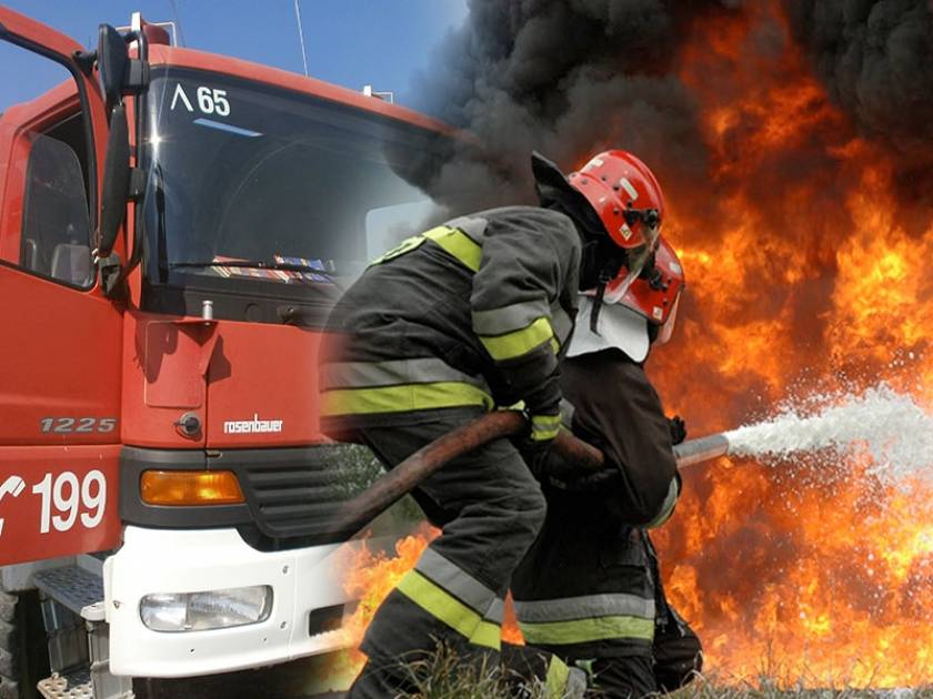 ΣΥΝΑΓΕΡΜΟΣ: Μεγάλη φωτιά απειλεί σπίτια στον Μαραθώνα
