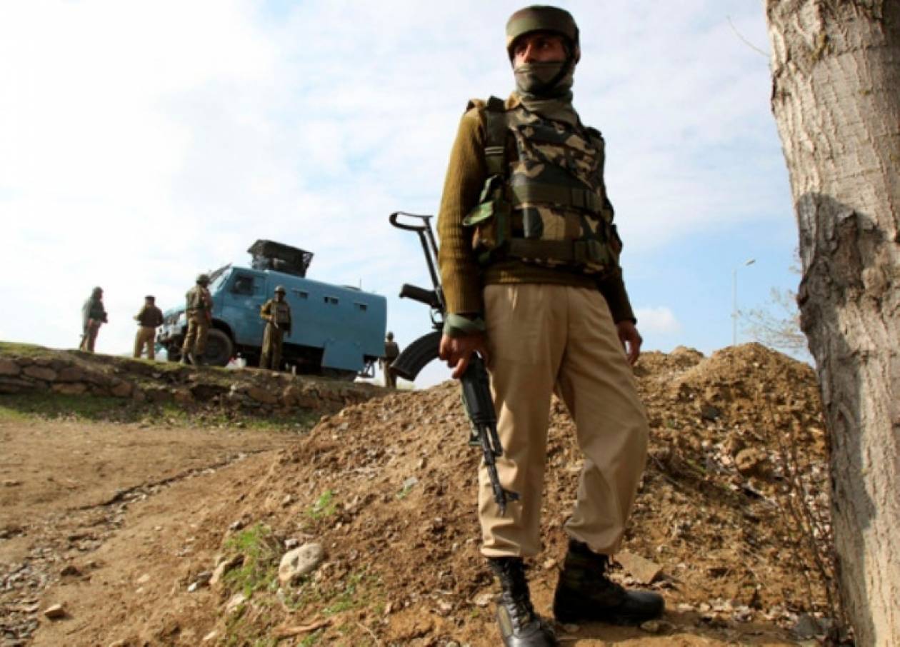 Φονική επίθεση κατά Ινδών στρατιωτών στο Κασμίρ