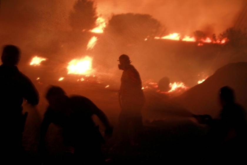 Τεράστια η καταστροφή από την πυρκαγιά στη Βαρυμπόμπη