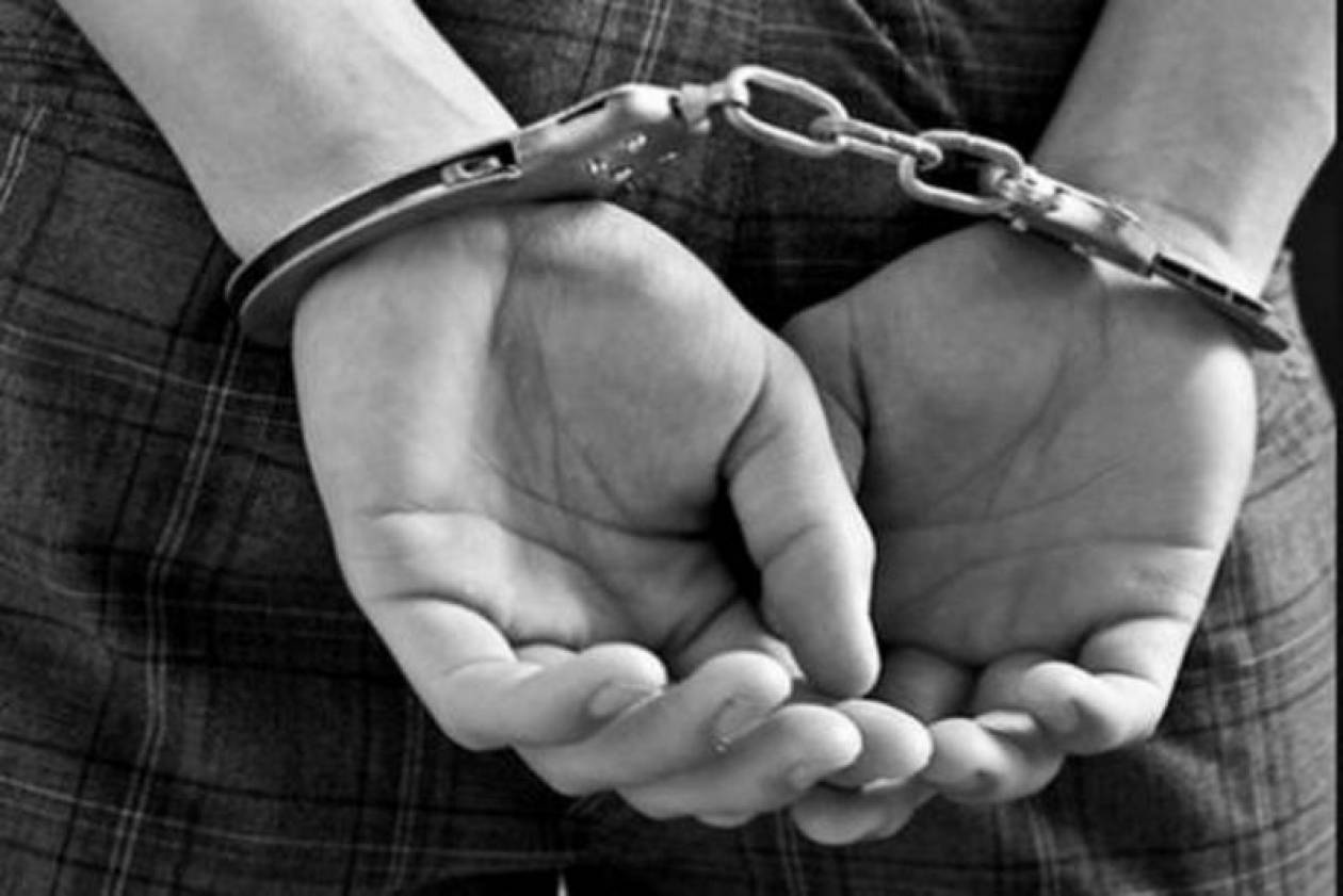 Σύλληψη Γεωργιανού για διαρρήξεις καταστημάτων