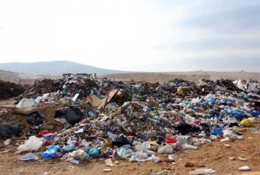 Σοκ στην Ηλεία: Εντοπίστηκε νεκρό βρέφος στη χωματερή Λεχαινών