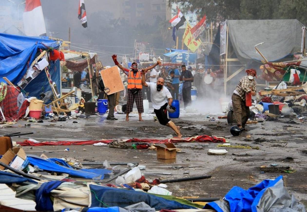 Εξαπλώνονται οι ταραχές στην Αίγυπτο