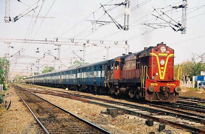Ινδία:Τουλάχιστον 37 προσκυνητές παρασύρθηκαν και σκοτώθηκαν από τρένο