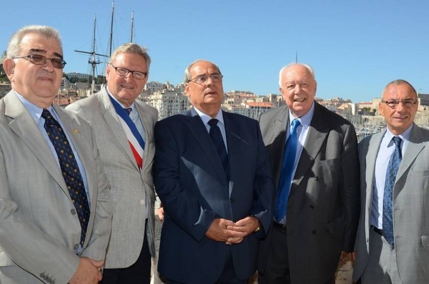 Το ευχαριστώ της Ελληνικής Κοινότητας Μασσαλίας στον Β. Μιχαλολιάκο