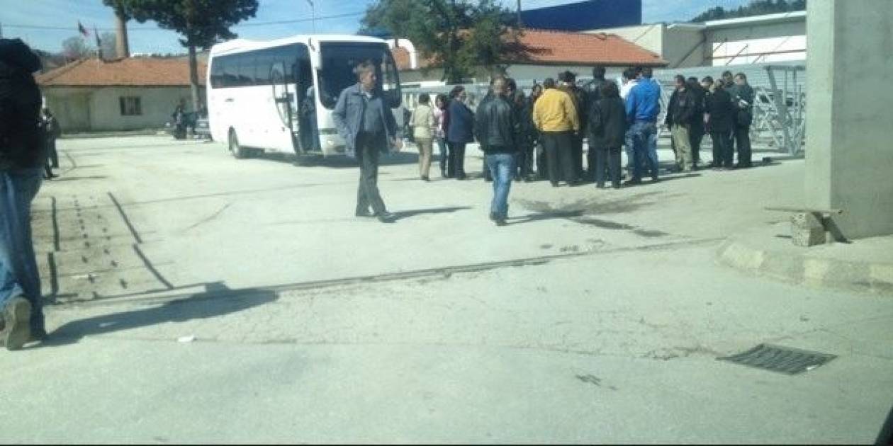 «Η μειονότητα» Σλάβων στην Αλβανία μόλις που γεμίζουν δύο λεωφορεία»