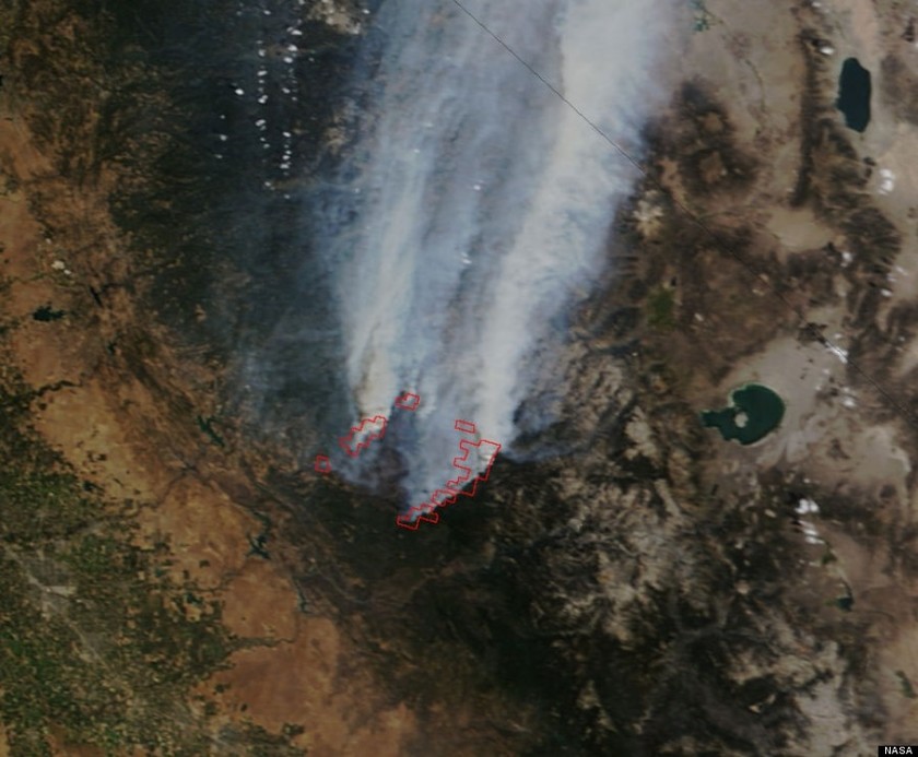 H φωτιά στην Καλιφόρνια από το διάστημα (pics)