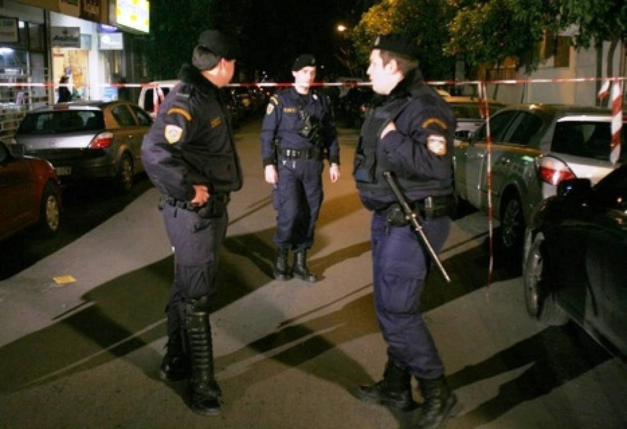 Ιωάννινα: Η αστυνομία "σφράγισε" κτίριο και εγκλωβίστηκαν αλλοδαποί!