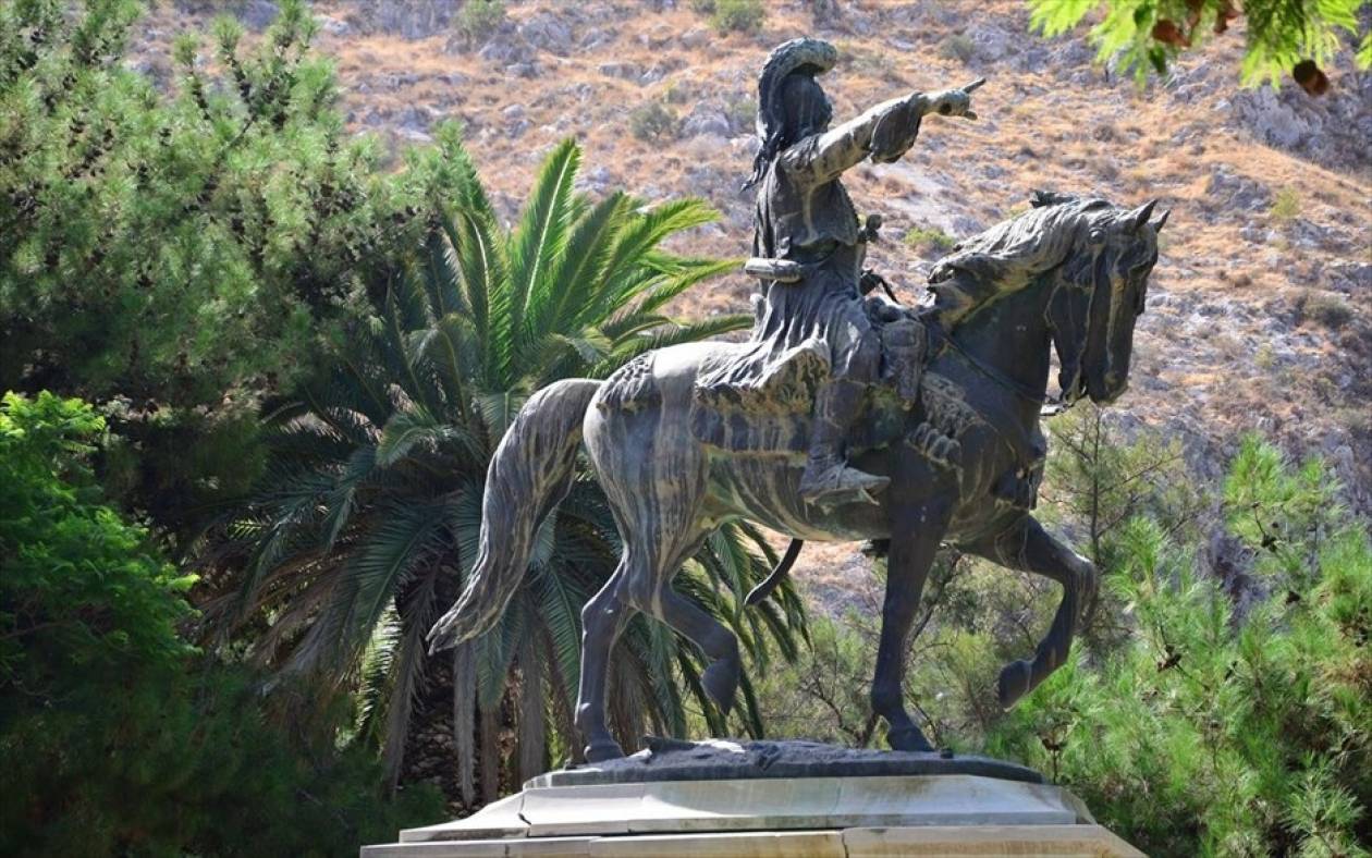 Ναύπλιο: Ξεκινούν έργα αποκατάστασης του αγάλματος του Θ. Κολοκοτρώνη